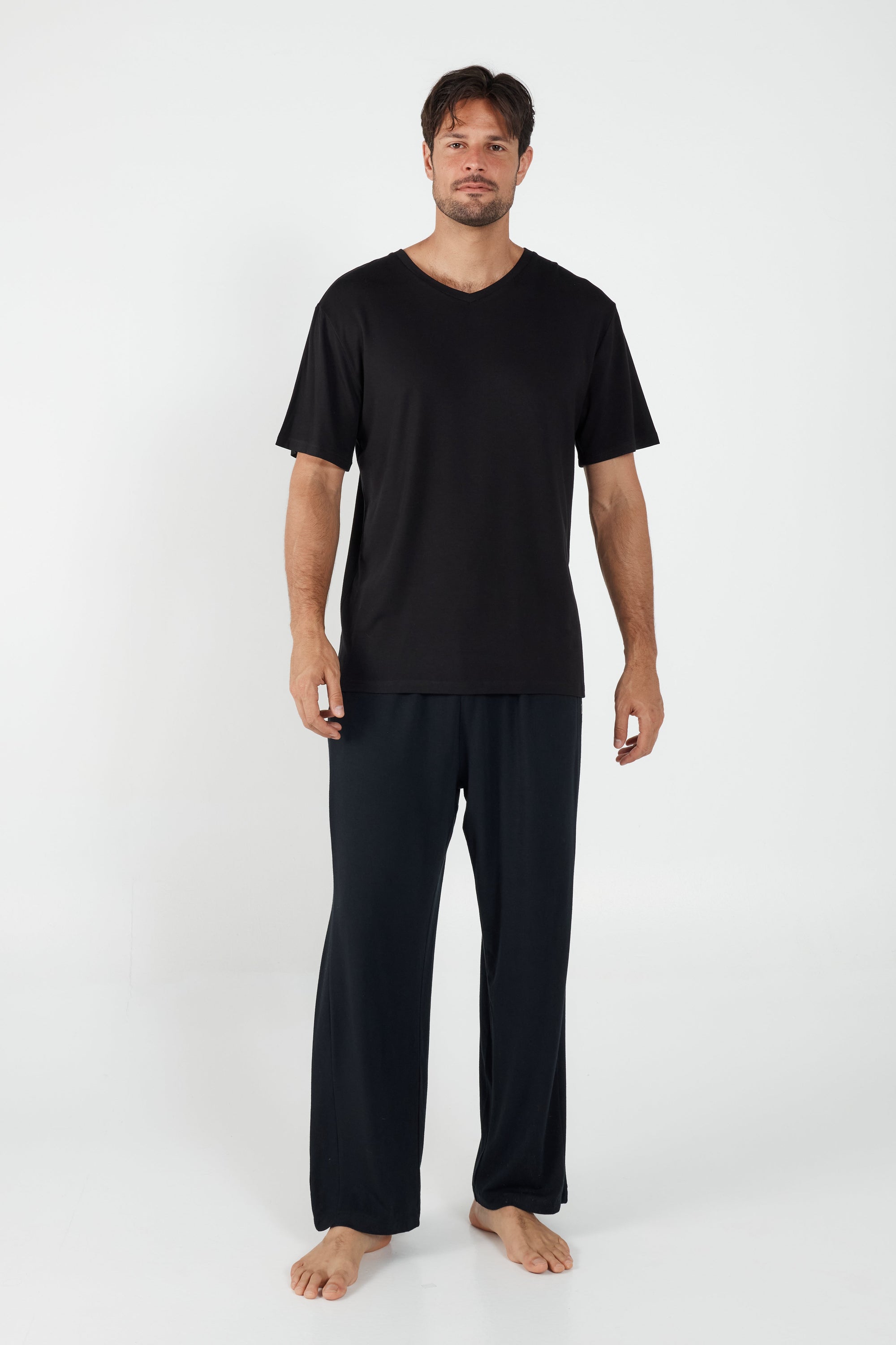 Como V-Neck T-Shirt - Black
